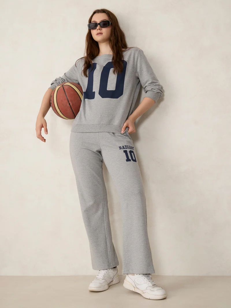 أوجيدر طقم سويت شيرت وبنطلون بياقة واسعة رمادي